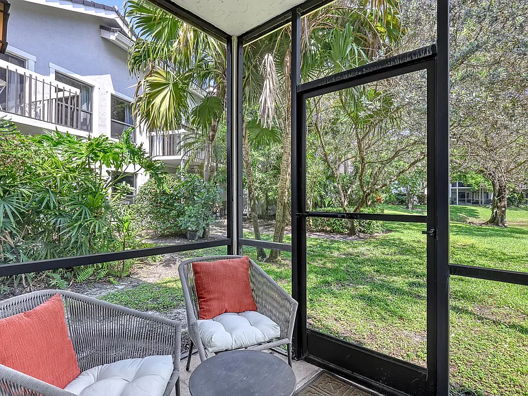 11863 Wimbledon Cir #408 — Photo 11