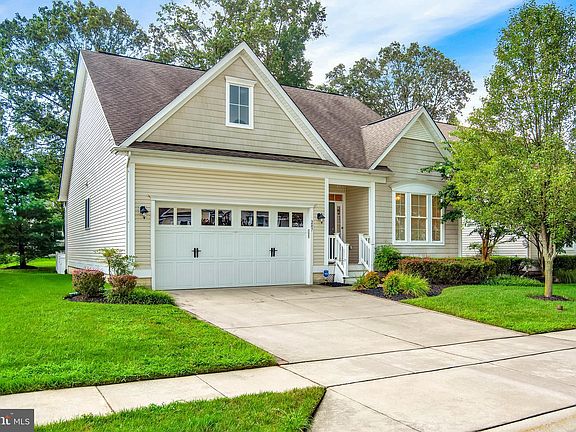 2nd image of 207 Pintail Ct