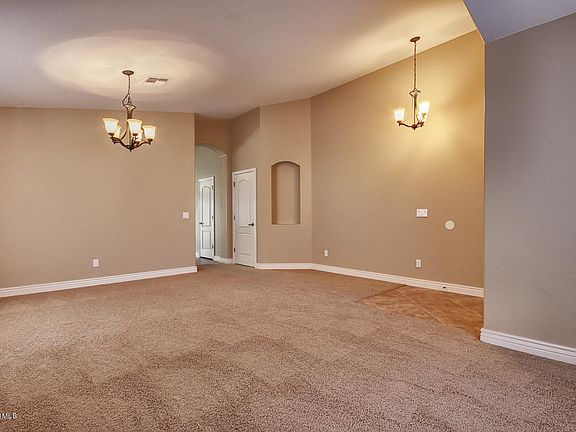 5th image of 35657 N Mirandesa Dr