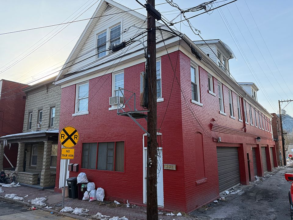 1st image of 214 Knox St #214