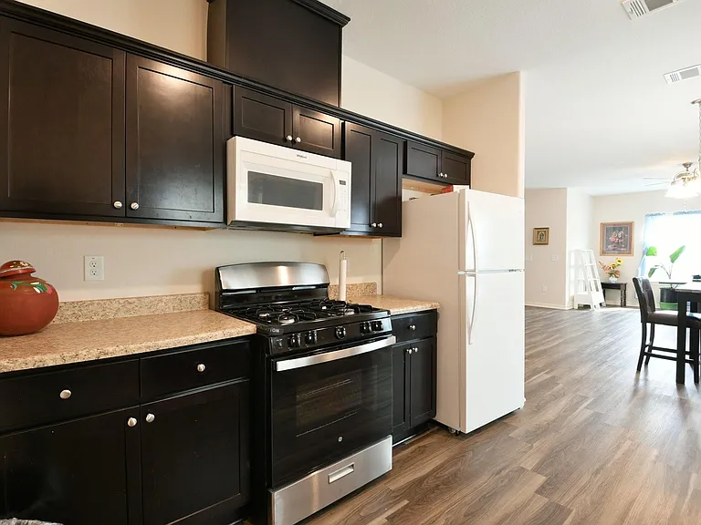 5817 Gaston St — Photo 18