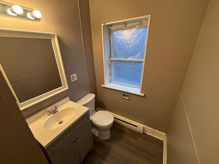 409 W Broad St #4 — Photo 16