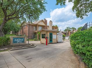 2121 Hepburn St APT 1004, Houston, TX 77054