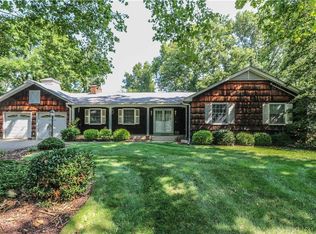 15 Peach Orchard Dr, East Brunswick, NJ 08816