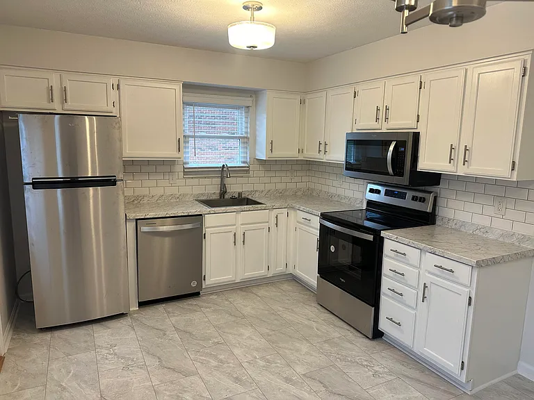 1607 Greenland Ct — Photo 15