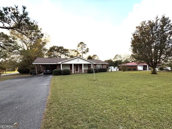 114 S 7th St, Cochran, GA 31014