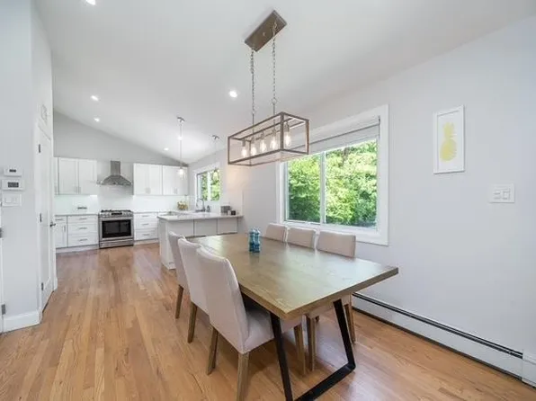 25 Helen Street image 5 of 16