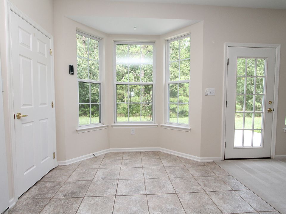 2nd image of 160 Southampton Dr