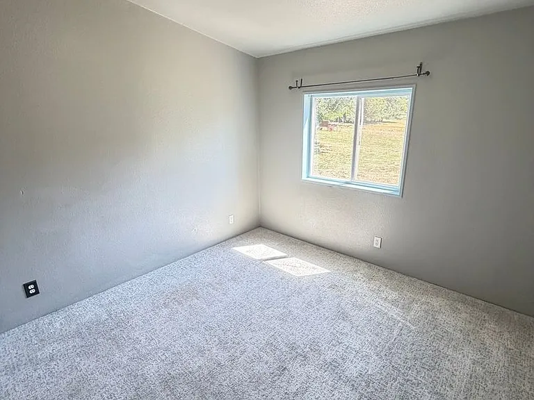 34125 E Lacomb Rd — Photo 32