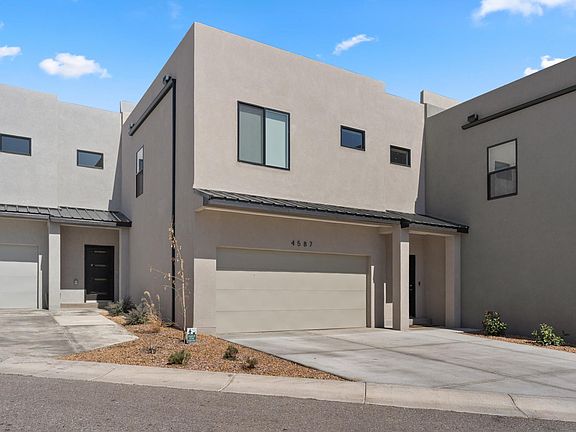 2nd image of 4587 Villa Loma Ln NE