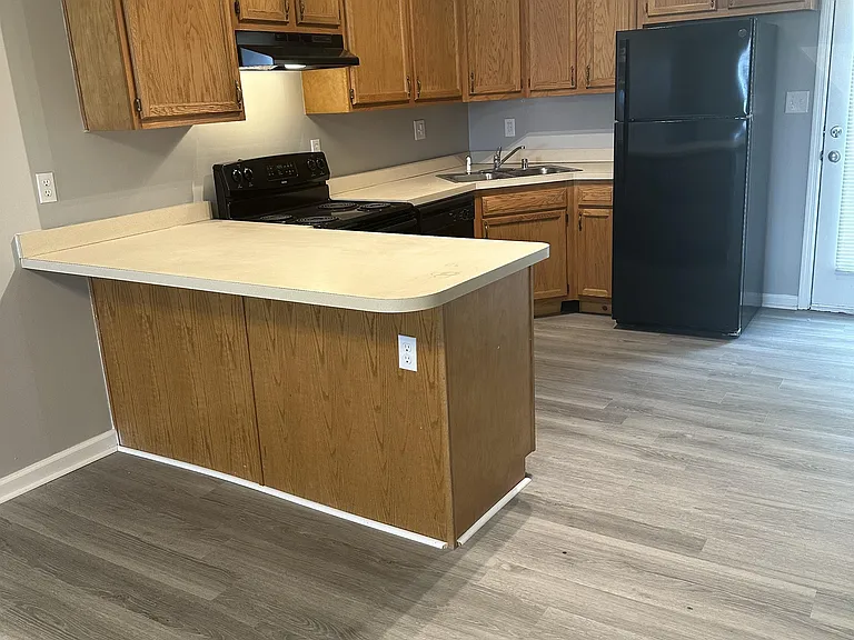 2541 Danielle Ln — Photo 6