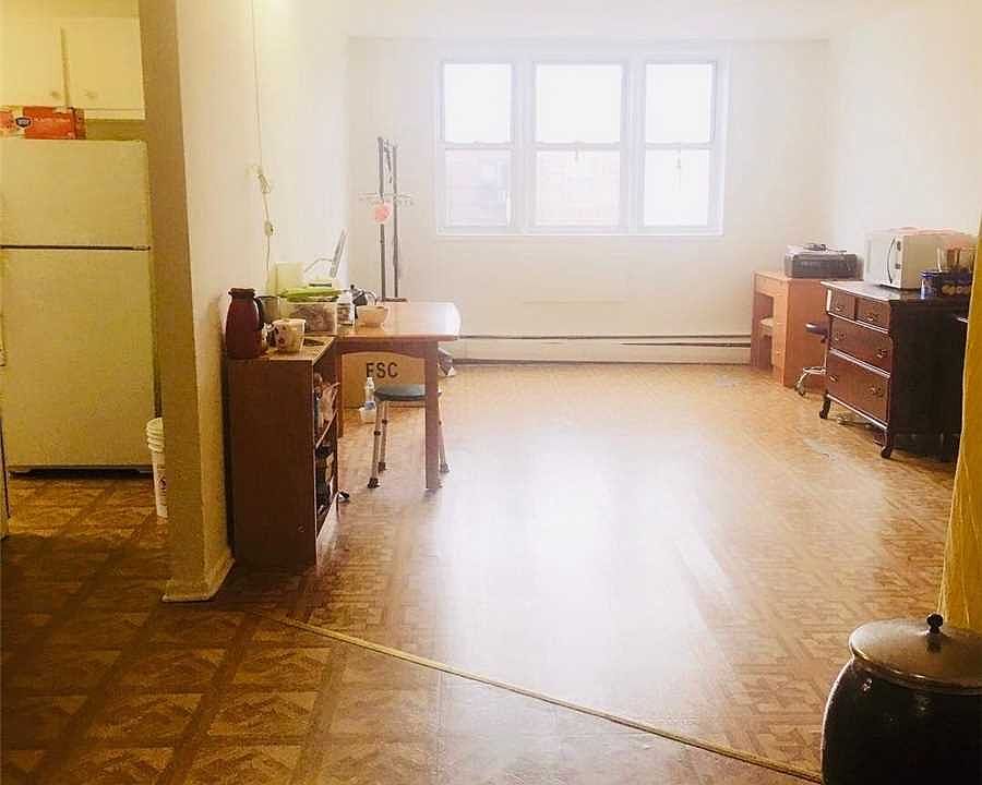 1st image of 34-20 Parsons Blvd APT 6V