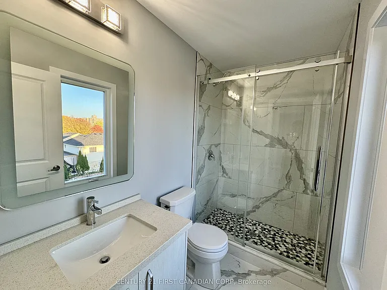 349 Southdale Rd E #26 — Photo 24