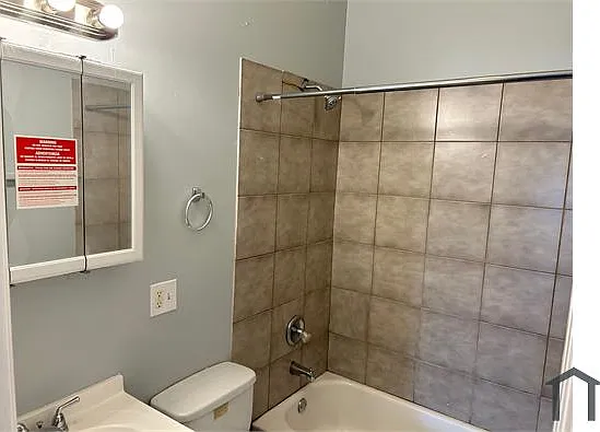 4 bed, 1500 sqft, $2,000 — Photo 2