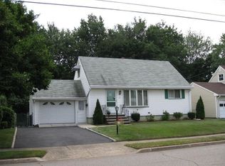 29 Wallace Ln, West Paterson, NJ 07424