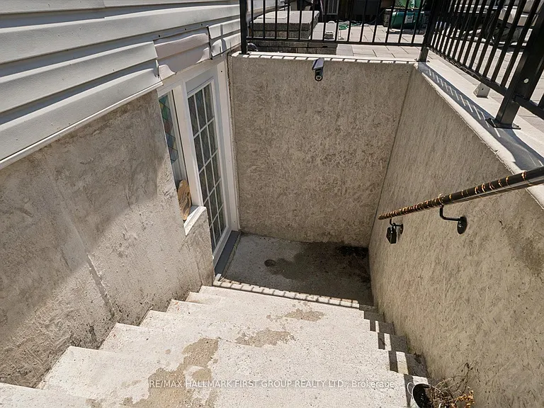 16 Rushbrooke Way — Photo 20