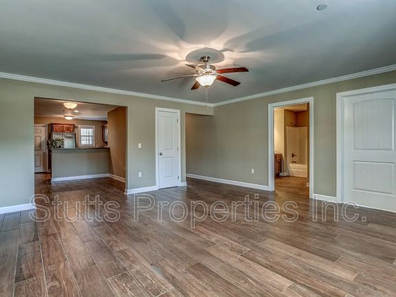 2nd image of 100 Bruin Dr Unit 103