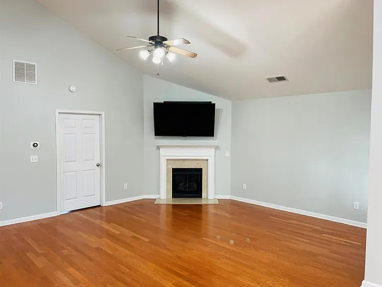 2335 Gateview Ct — Photo 4