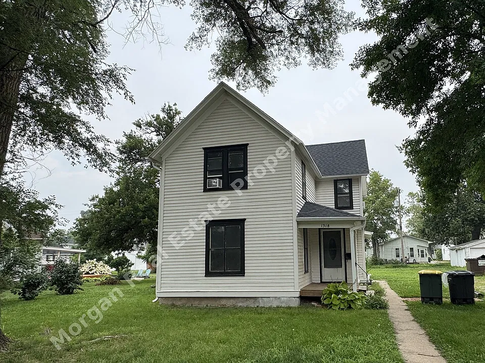 1318 W 4th St