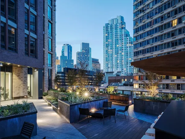 250 Ashland Place image 14 of 16