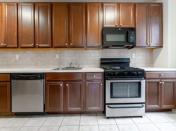 940 Street Nicholas's Avenue image 6 of 13