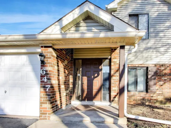 647 Cumberland Trl APT Aa1, Roselle, IL 60172