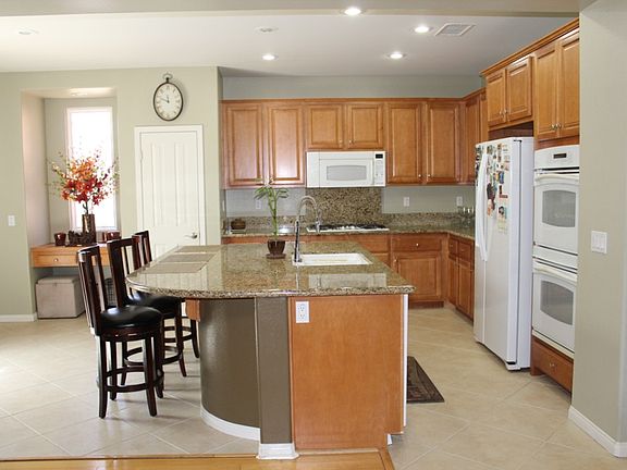3rd image of 35315 Trailside Dr
