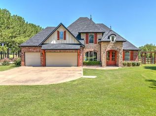 848 Elm Springs Rd, Springdale, AR 72762
