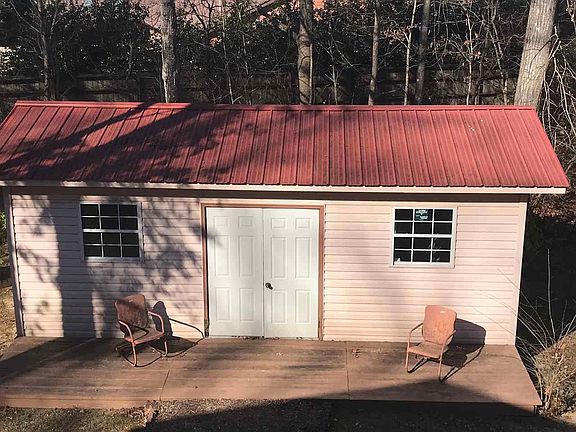 5th image of 395 Dogwood Pl NW