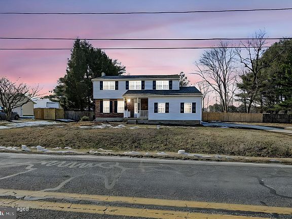 3rd image of 443 Ponderosa Dr