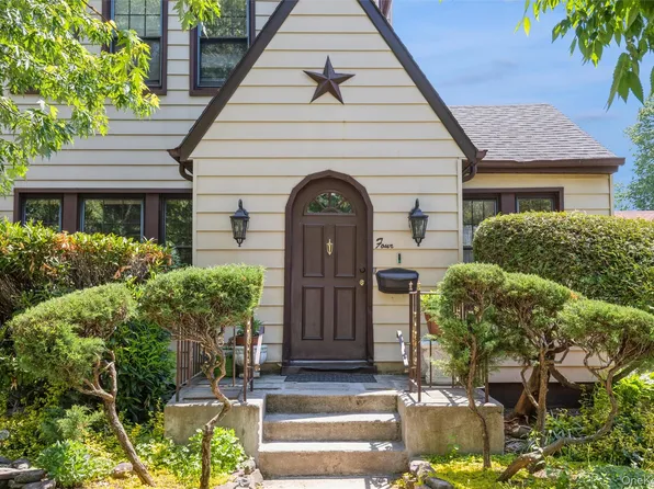 4 May Court, West Hempstead, NY 11552