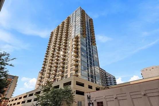 1212 N La Salle Dr #1609