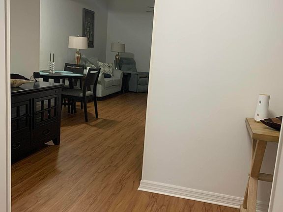 4th image of 8755 Pinehammock Ct