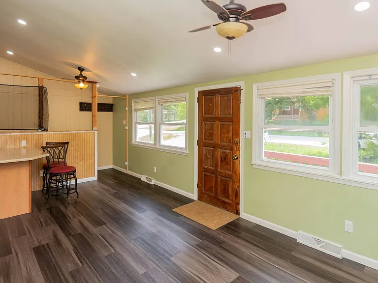 9 Shirley Rd — Photo 12