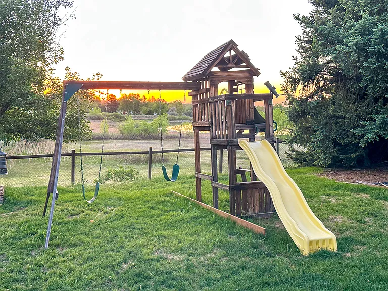 10323 W Arkansas Dr — Photo 32