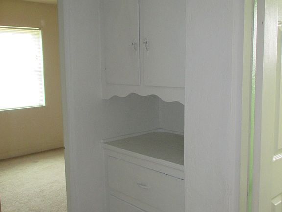 3rd image of 220 San Lorenzo Ave NW