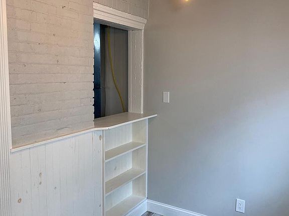 5th image of 116 Titan St