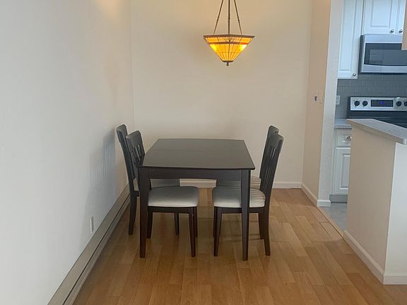 3rd image of 385 Mandarin Dr APT 13