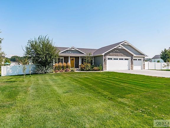 2nd image of 5855 Barton Ln