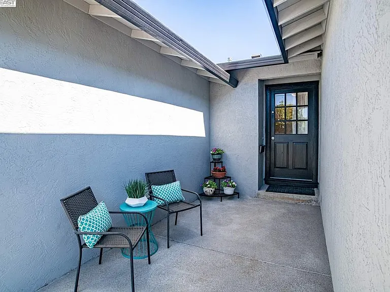 620 El Caminito — Photo 10