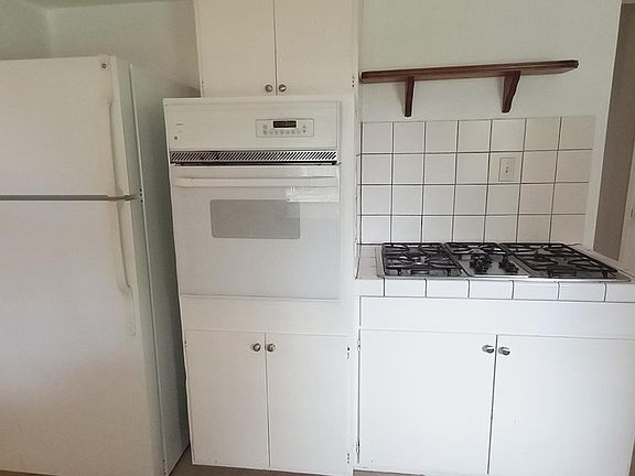 4th image of 373 S Orchard Ave
