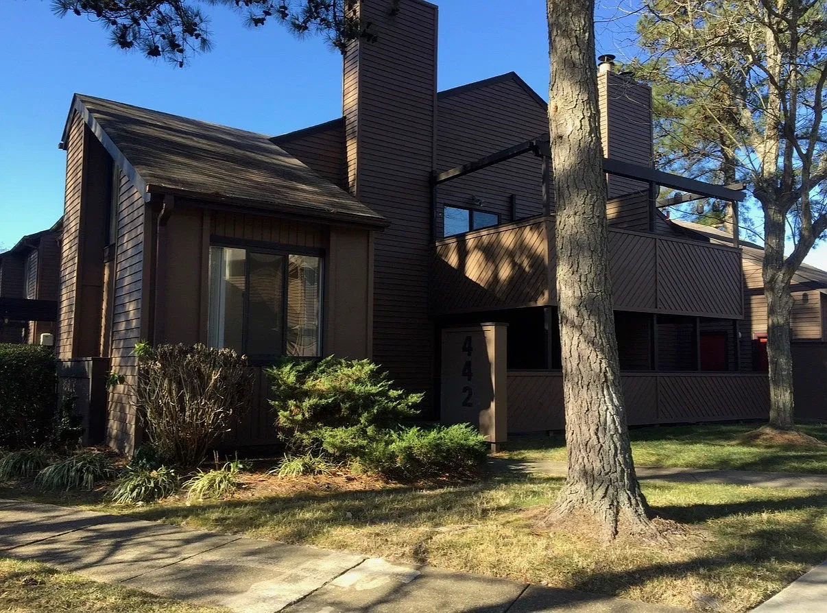 2 bed, 1021 sqft, $2,150 — Photo 1