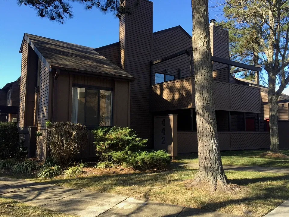 442 Abbotsleigh Ct
