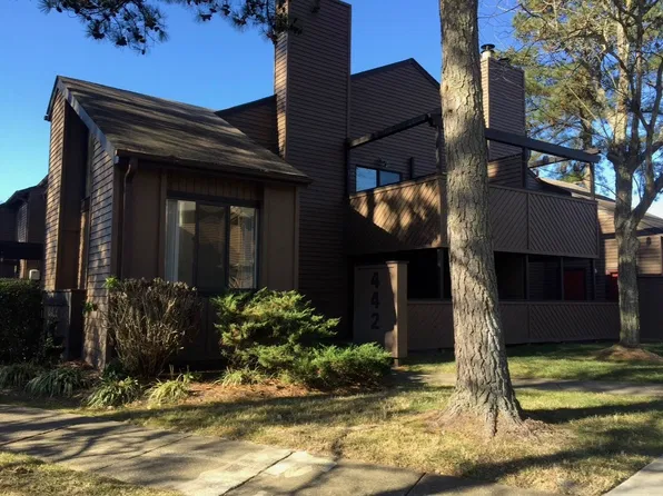 442 Abbotsleigh Ct, Virginia Beach, VA 23452