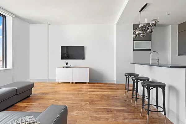 Rented by SERHANT. | media 2
