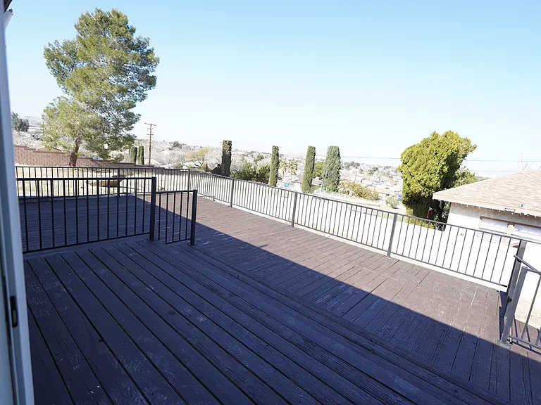 4545 W Columbia Way — Photo 32