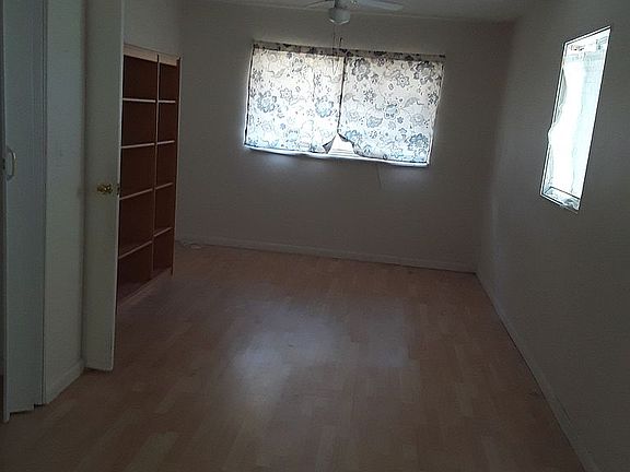 2nd image of 300 Shore Dr