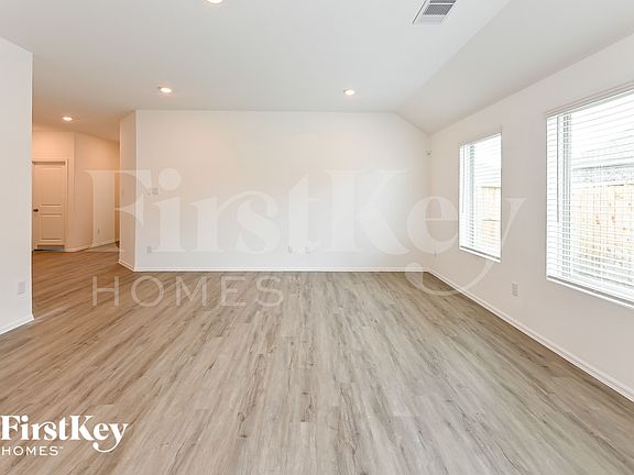 4th image of 5214 Eagleton Dr