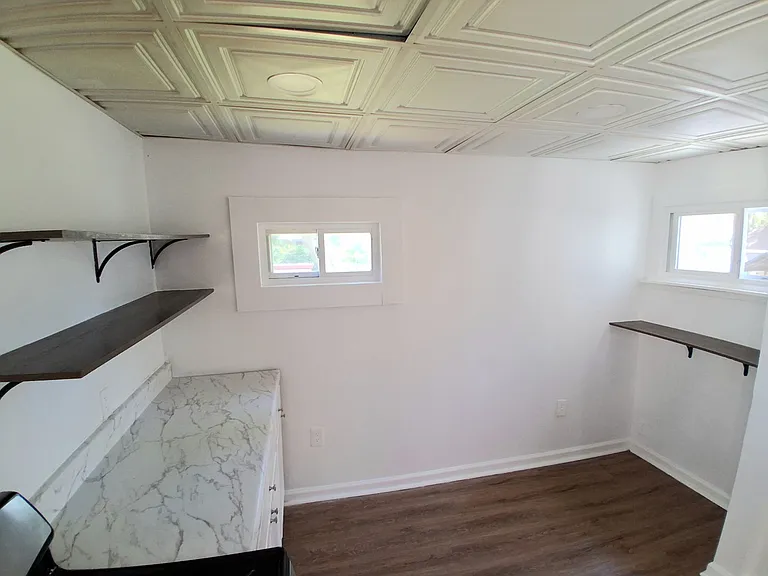 400 Selye Ter — Photo 10