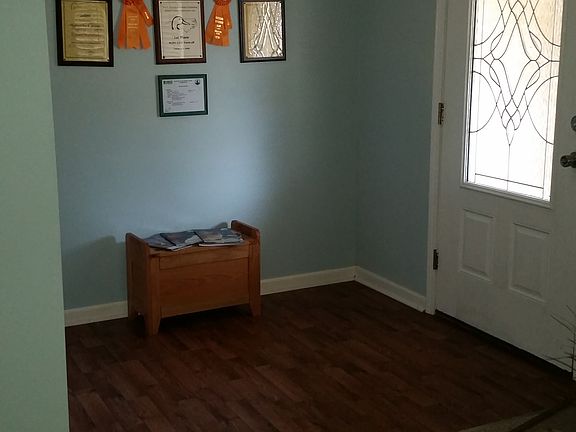 4th image of 148 Devonshire Cir